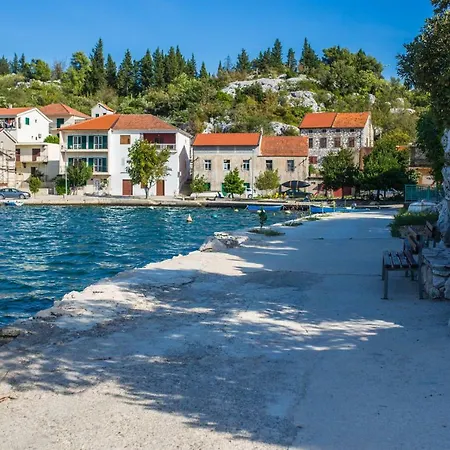 House Ljilja Rogotin