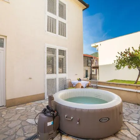 Villa House Ljilja Rogotin